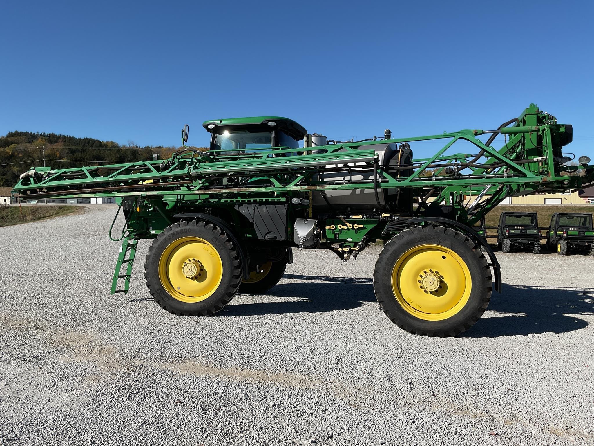 2016 John Deere R4038 Equipment Image0