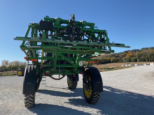 Image of John Deere R4038 equipment image 2