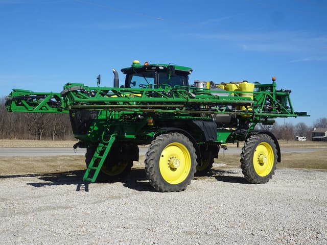 Image of John Deere R4038 equipment image 4