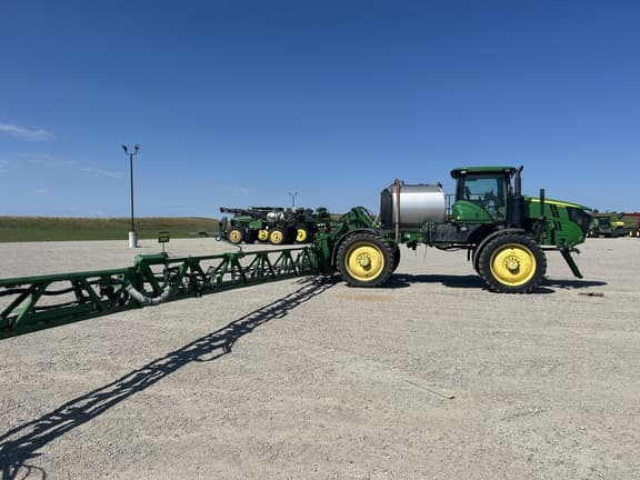 Image of John Deere R4038 equipment image 3