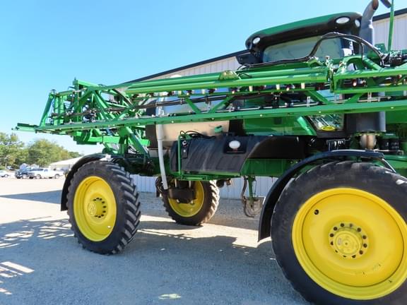 Image of John Deere R4038 equipment image 2