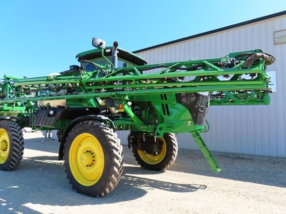 Image of John Deere R4038 equipment image 3