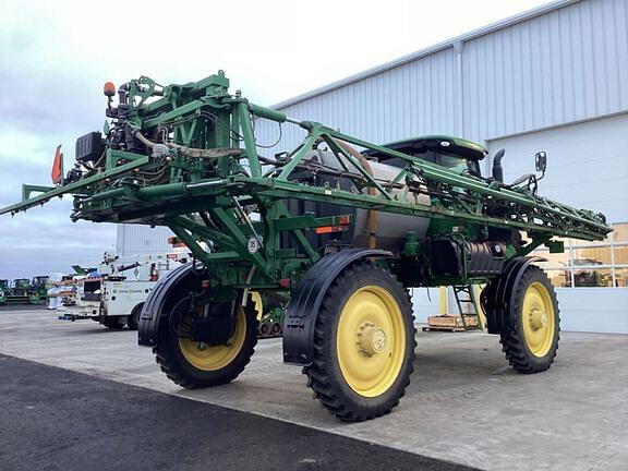 Image of John Deere R4038 equipment image 4