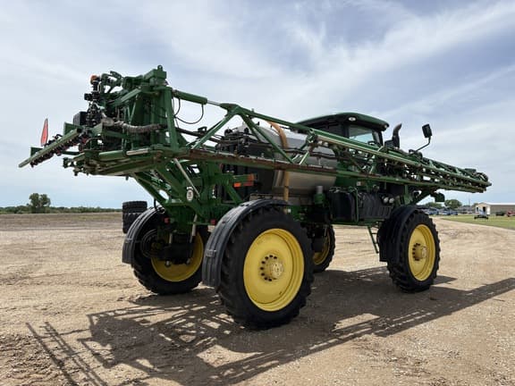 Image of John Deere R4038 equipment image 2