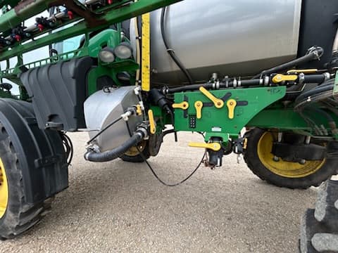 Image of John Deere R4038 equipment image 2