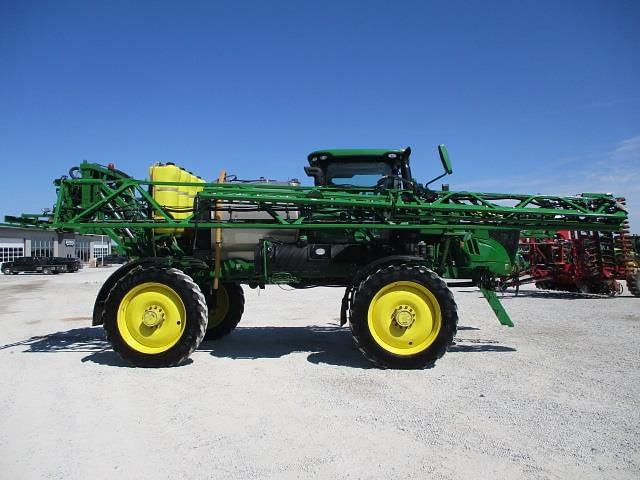 Image of John Deere R4038 equipment image 3