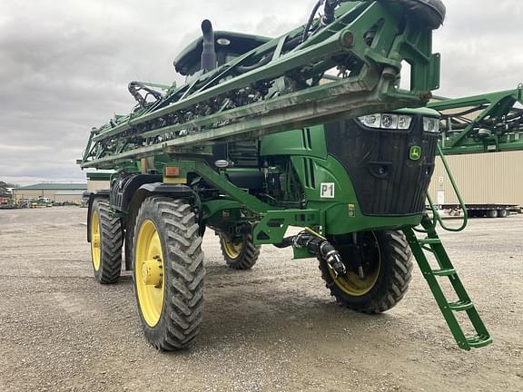 Image of John Deere R4038 equipment image 1