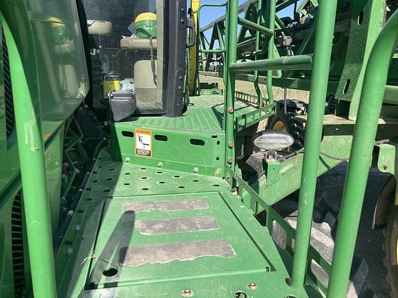 Image of John Deere R4038 equipment image 4