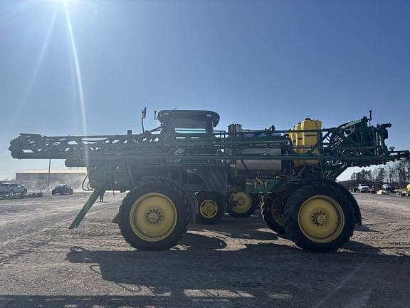 Image of John Deere R4038 equipment image 1