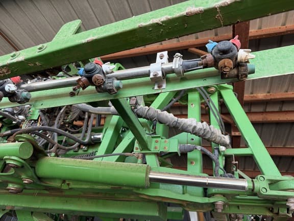 Image of John Deere R4038 equipment image 1