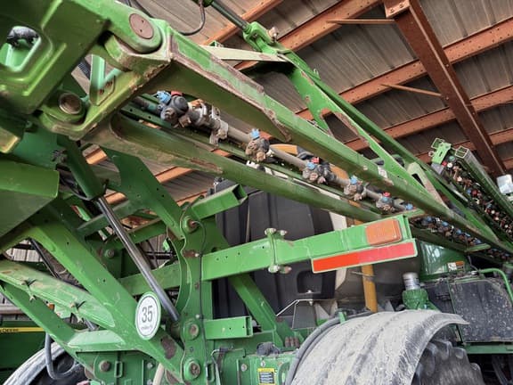 Image of John Deere R4038 equipment image 3