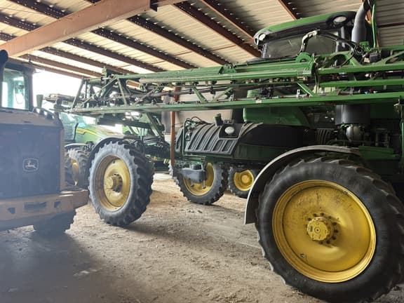 Image of John Deere R4038 equipment image 4