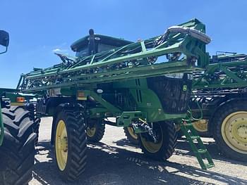 2016 John Deere R4038 Equipment Image0