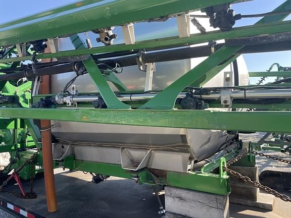 Main image John Deere R4038 Liquid System 10