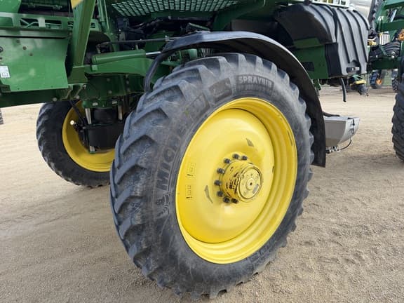 Image of John Deere R4038 equipment image 2
