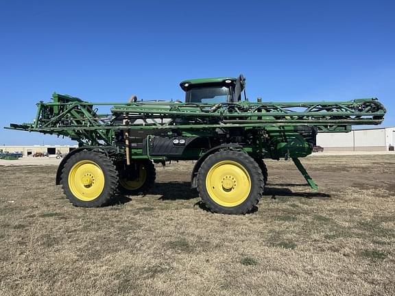 Image of John Deere R4038 equipment image 3