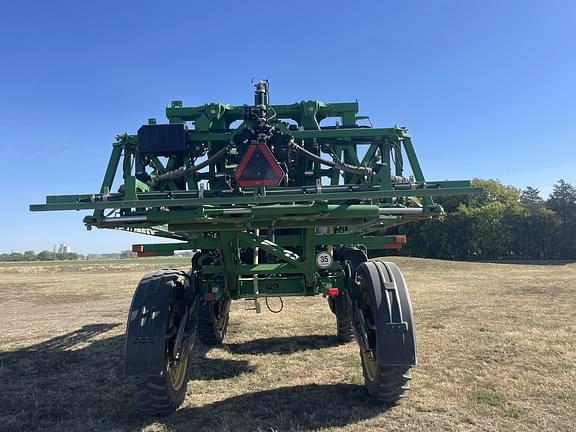 Image of John Deere R4038 equipment image 4