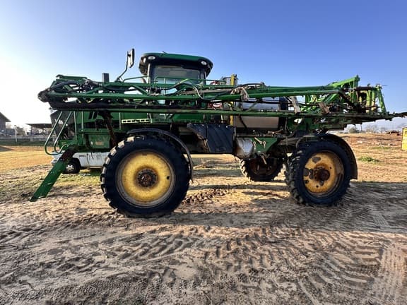 Image of John Deere R4038 equipment image 1