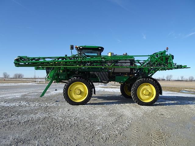 Image of John Deere R4038 equipment image 3