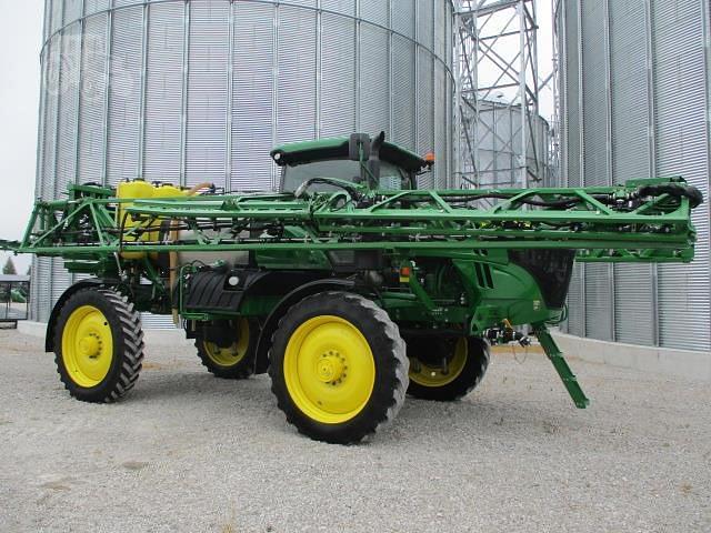 Image of John Deere R4038 equipment image 1