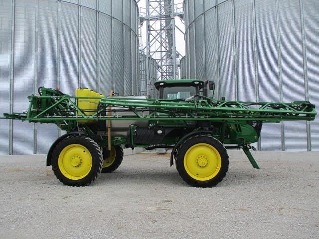 Image of John Deere R4038 equipment image 3