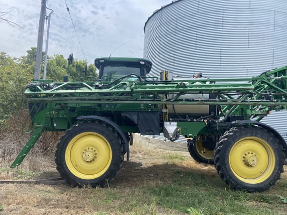 Image of John Deere R4038 equipment image 1