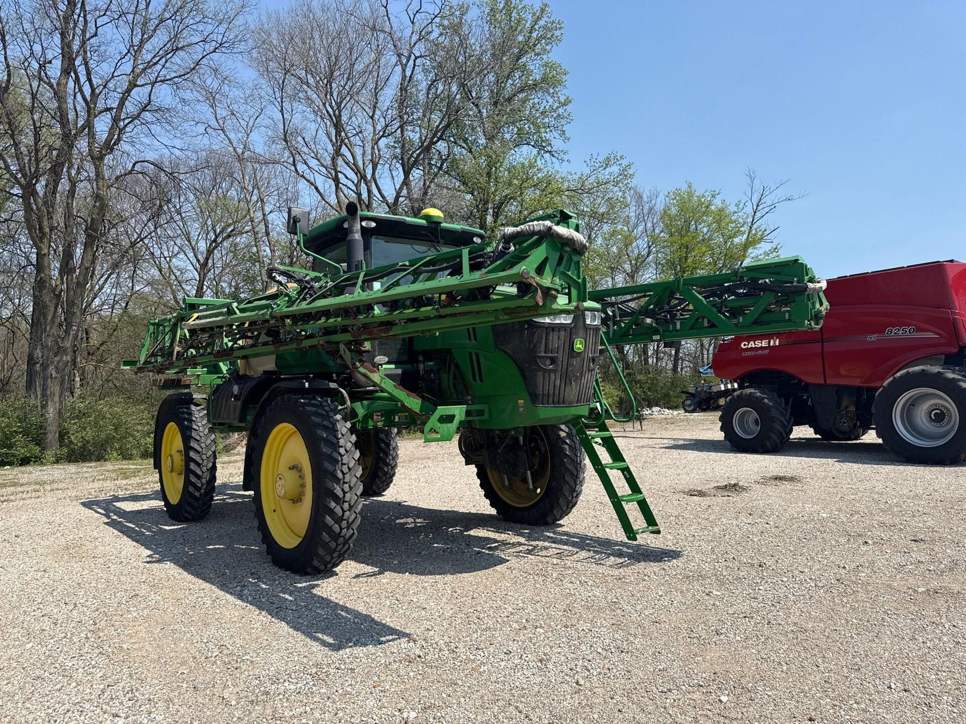 2016 John Deere R4038 Equipment Image0