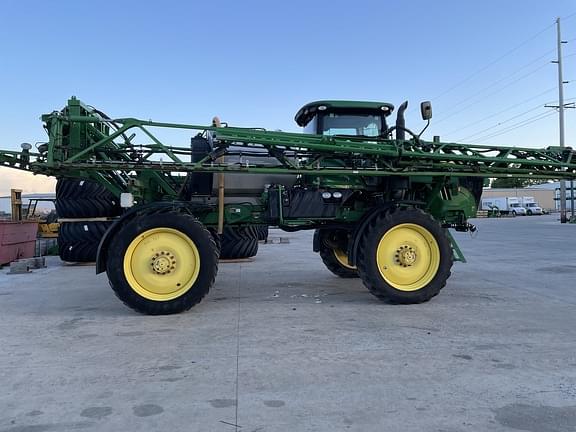 Image of John Deere R4038 equipment image 3