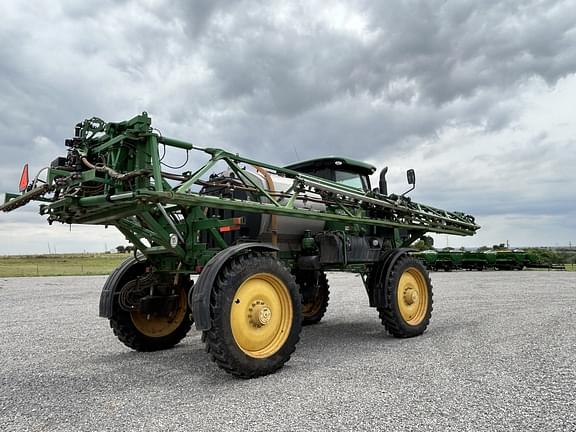 Image of John Deere R4038 equipment image 4