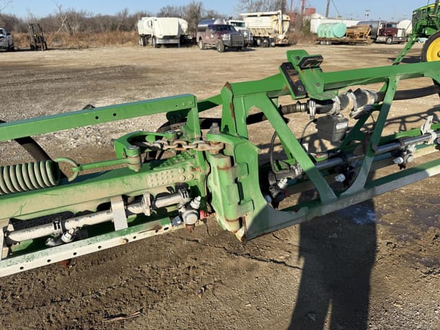 Image of John Deere R4038 equipment image 4