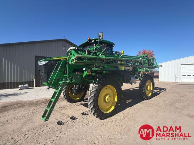 Image of John Deere R4038 equipment image 2