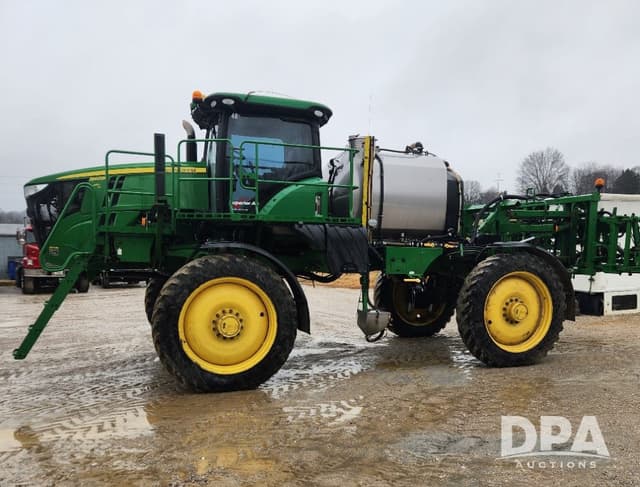 Image of John Deere R4038 equipment image 1