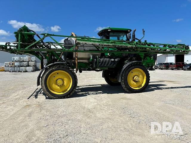 Image of John Deere R4038 equipment image 3