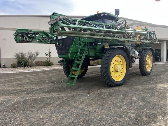 2016 John Deere R4045 Equipment Image0