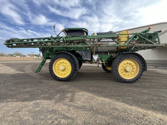 Image of John Deere R4045 equipment image 1