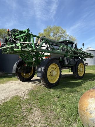 Image of John Deere R4045 equipment image 4