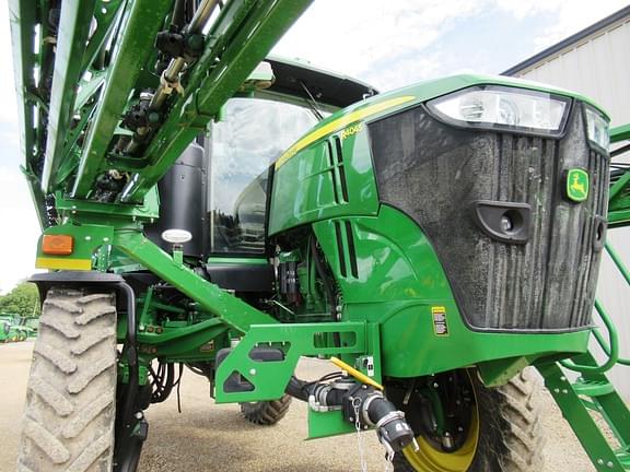 Image of John Deere R4045 equipment image 4