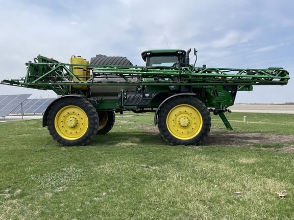 Main image John Deere R4045