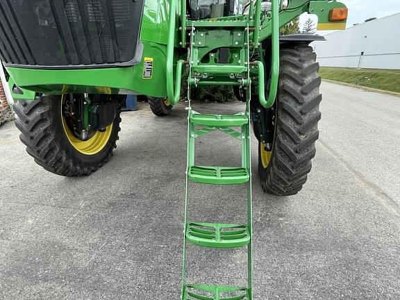 Image of John Deere R4045 equipment image 1