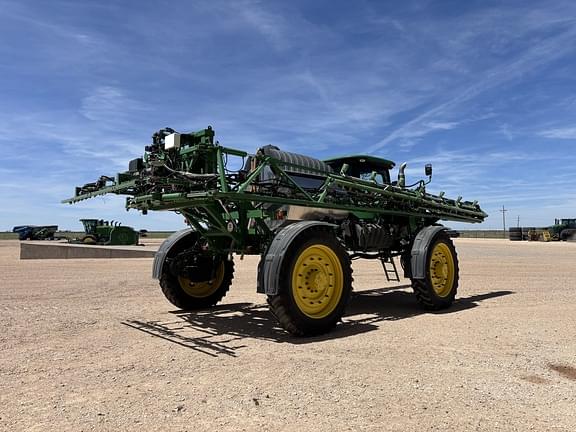 Image of John Deere R4045 equipment image 4