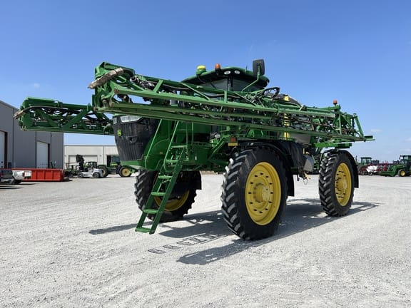 2016 John Deere R4045 Equipment Image0
