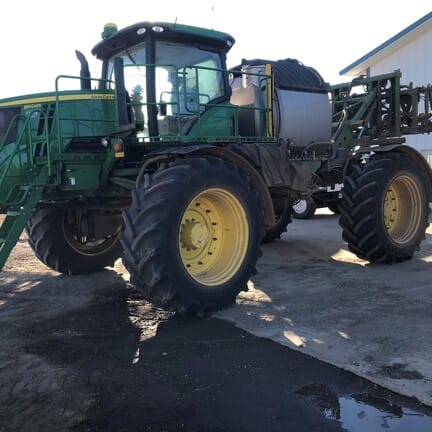 Main image John Deere R4045