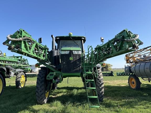 Image of John Deere R4045 equipment image 1