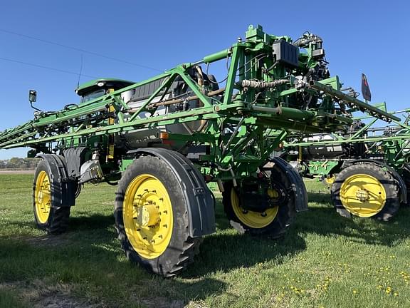 Image of John Deere R4045 equipment image 4