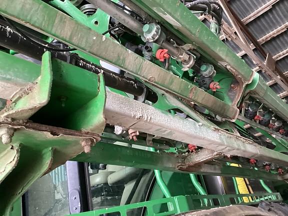 Image of John Deere R4045 equipment image 4