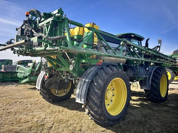 Image of John Deere R4045 equipment image 3