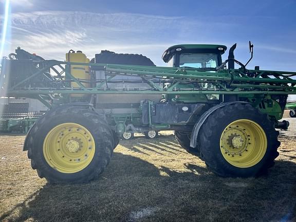 Image of John Deere R4045 equipment image 2