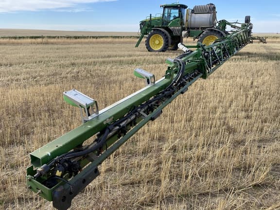 Image of John Deere R4045 equipment image 1