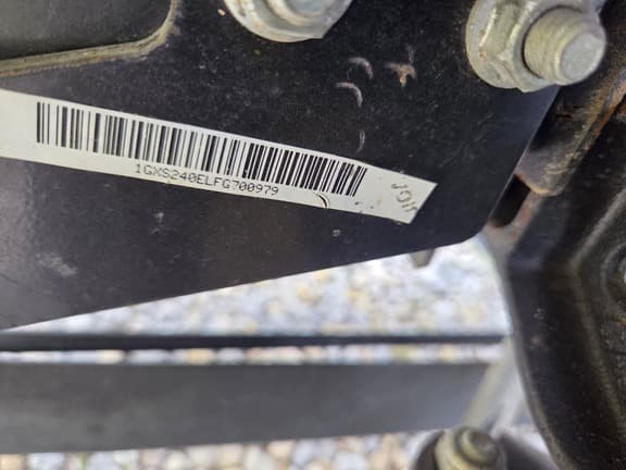 Image of John Deere S240 equipment image 4