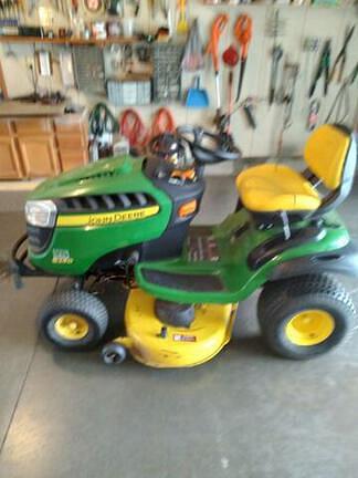 Image of John Deere S240 equipment image 1